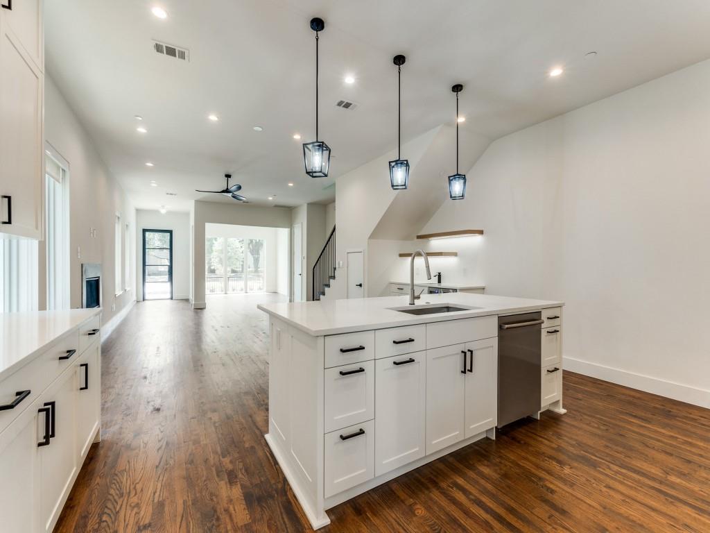 4202 University Boulevard Property Photo 15