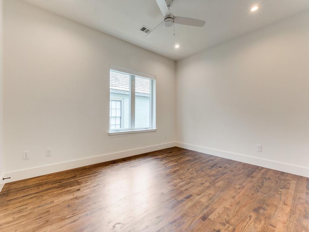 4202 University Boulevard Property Photo 23