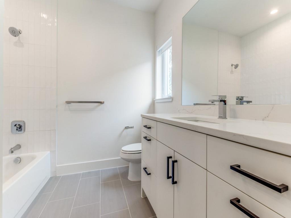 4202 University Boulevard Property Photo 24