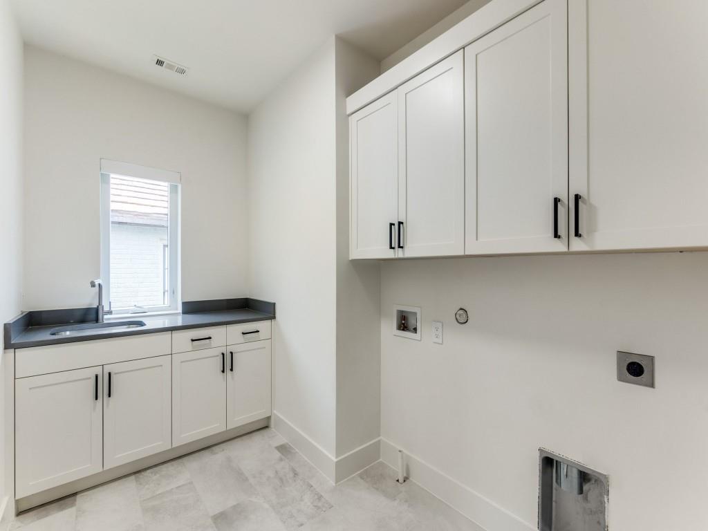4202 University Boulevard Property Photo 33