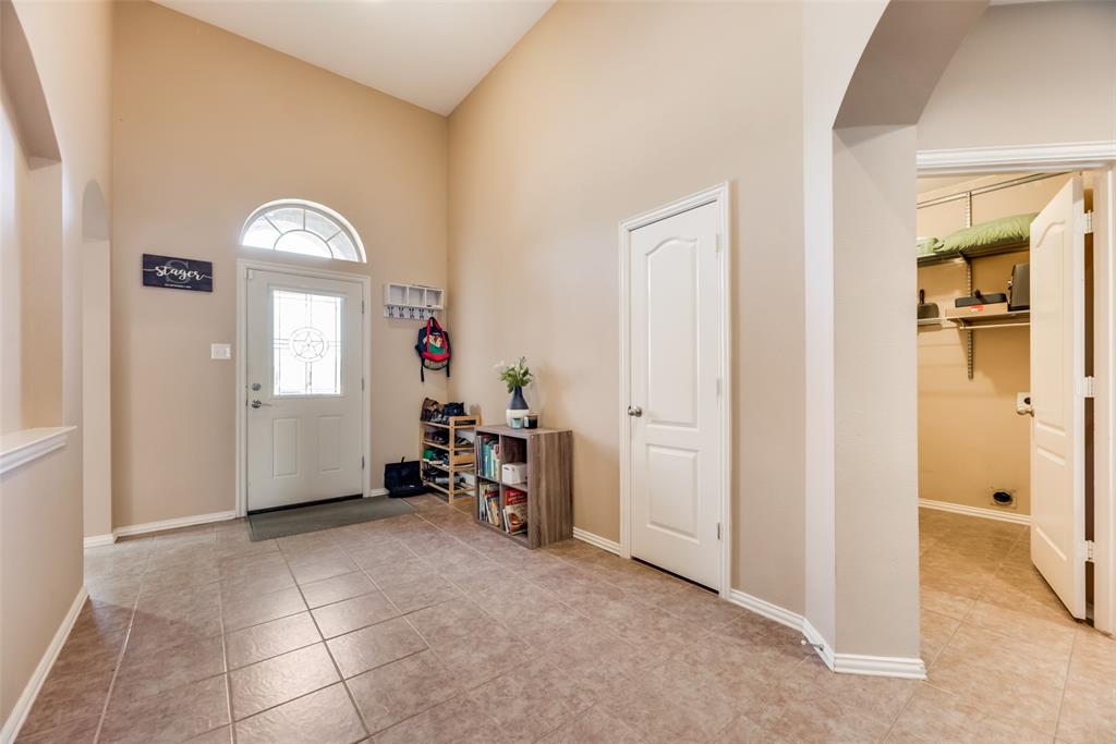 2068 Meadow View Drive Property Photo 7