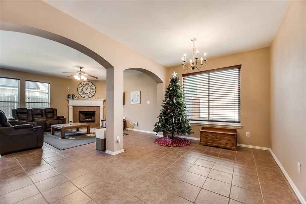 2068 Meadow View Drive Property Photo 9