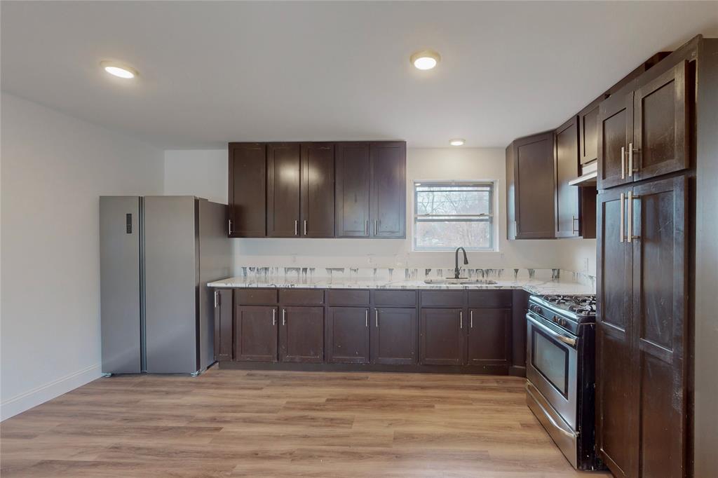 3625 Edgebrook Drive Property Photo 10