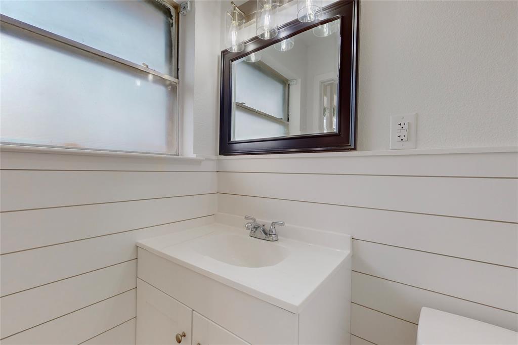 3625 Edgebrook Drive Property Photo 18