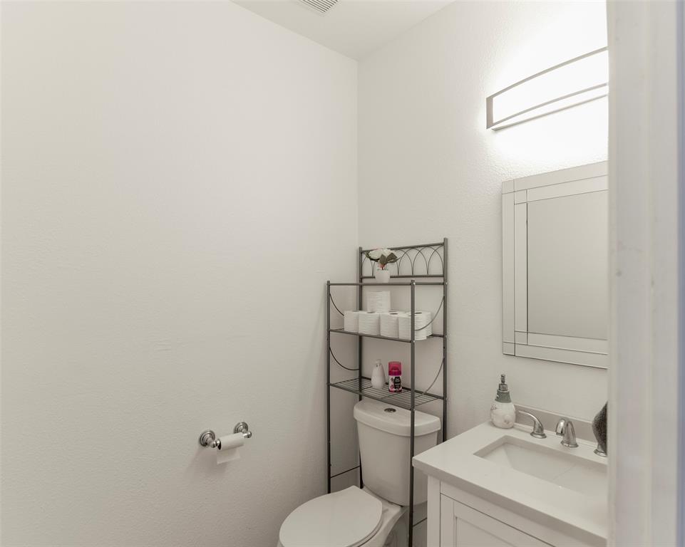 5932 Crestview Drive Property Photo 6
