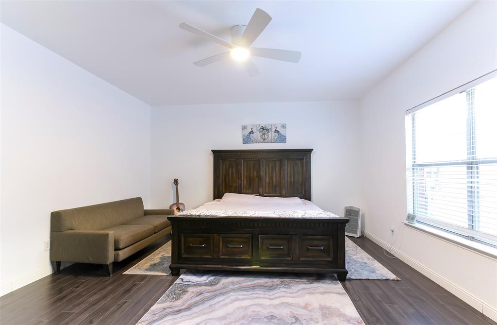 5932 Crestview Drive Property Photo 8