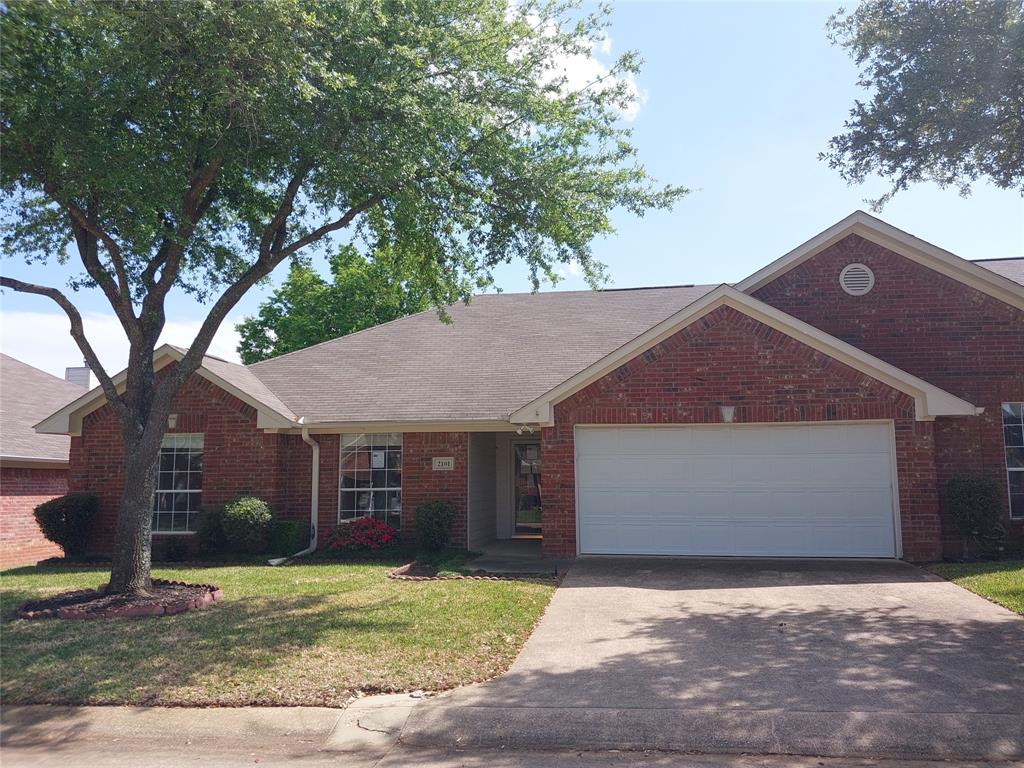 5401 Hollytree Drive Property Photo 2