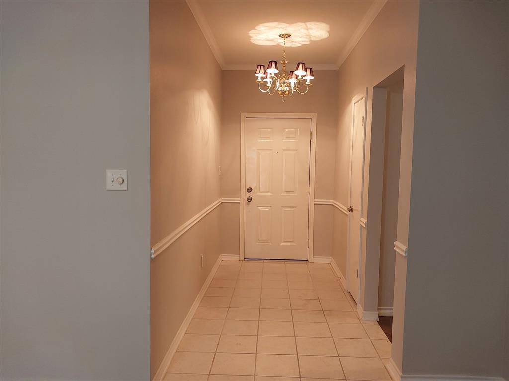 5401 Hollytree Drive Property Photo 7
