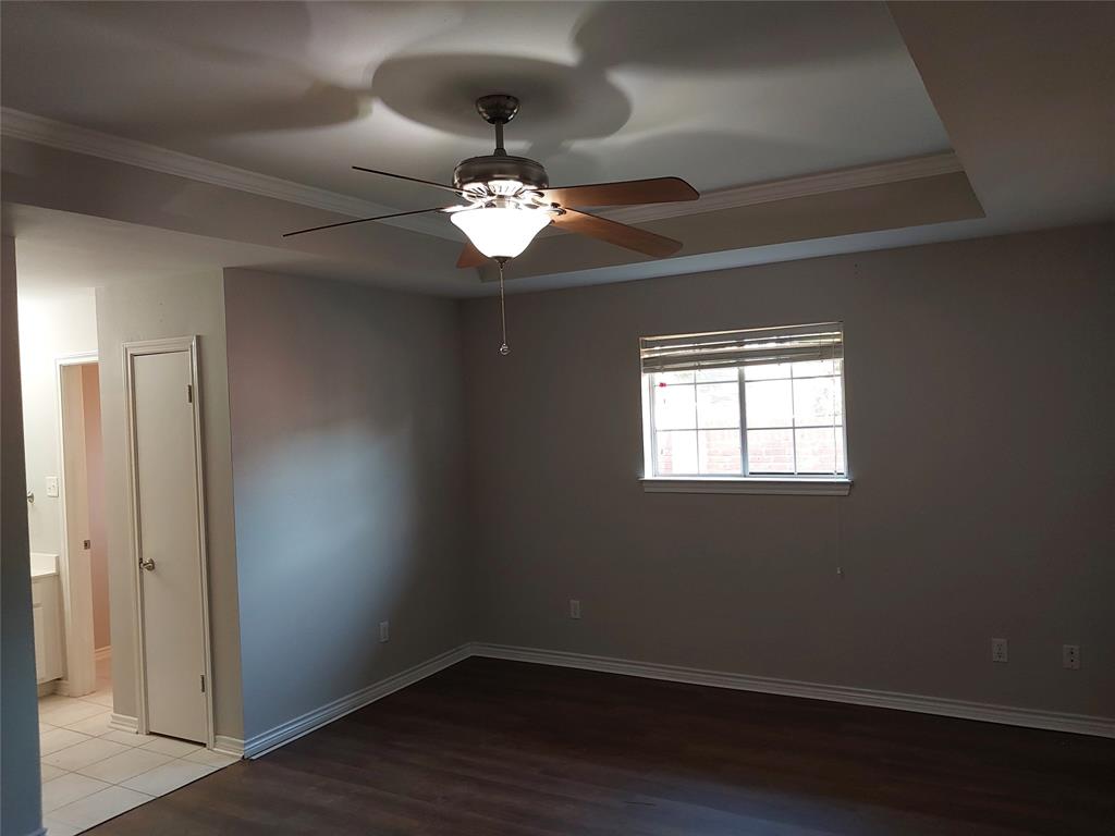 5401 Hollytree Drive Property Photo 10