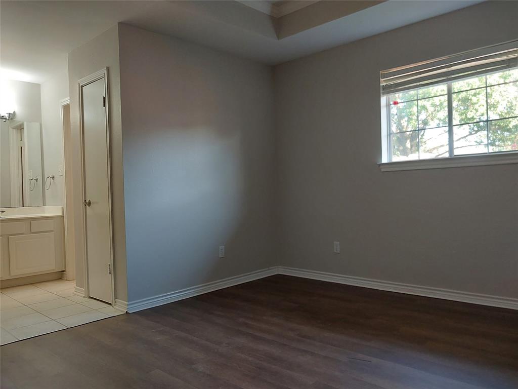 5401 Hollytree Drive Property Photo 12