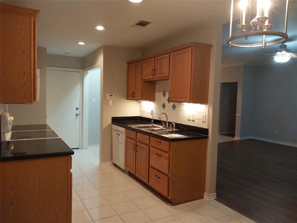 5401 Hollytree Drive Property Photo 35