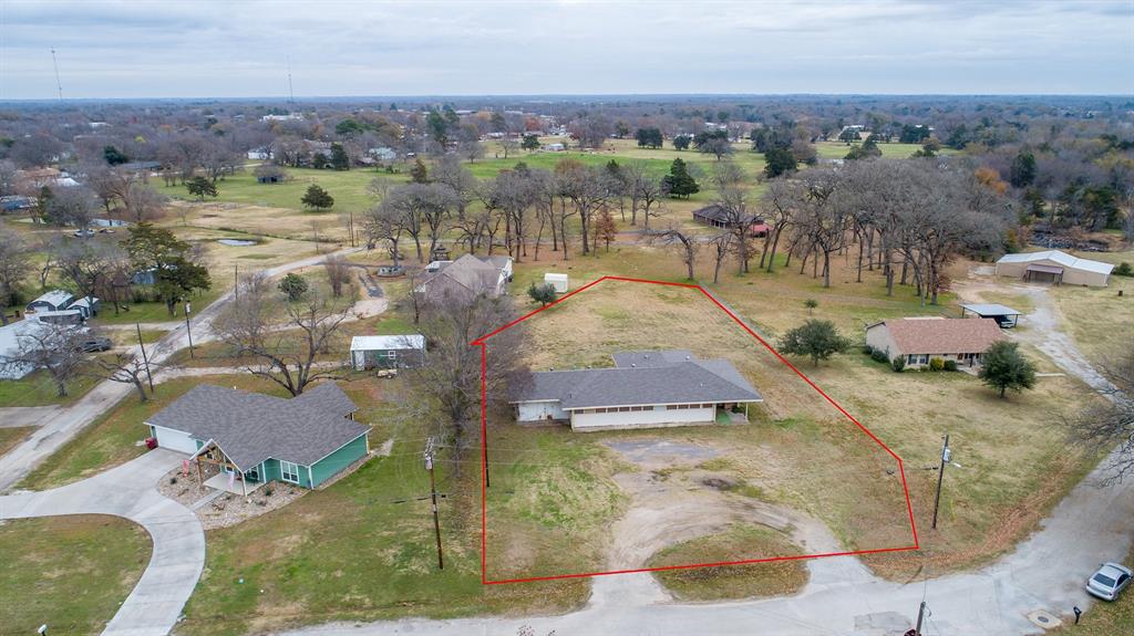 407 S Crockett Property Photo 1