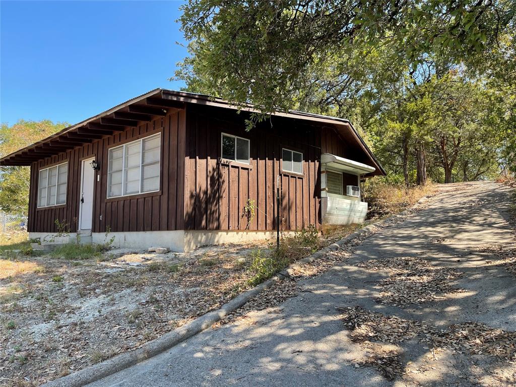 111 Pr 1725 Property Photo 1