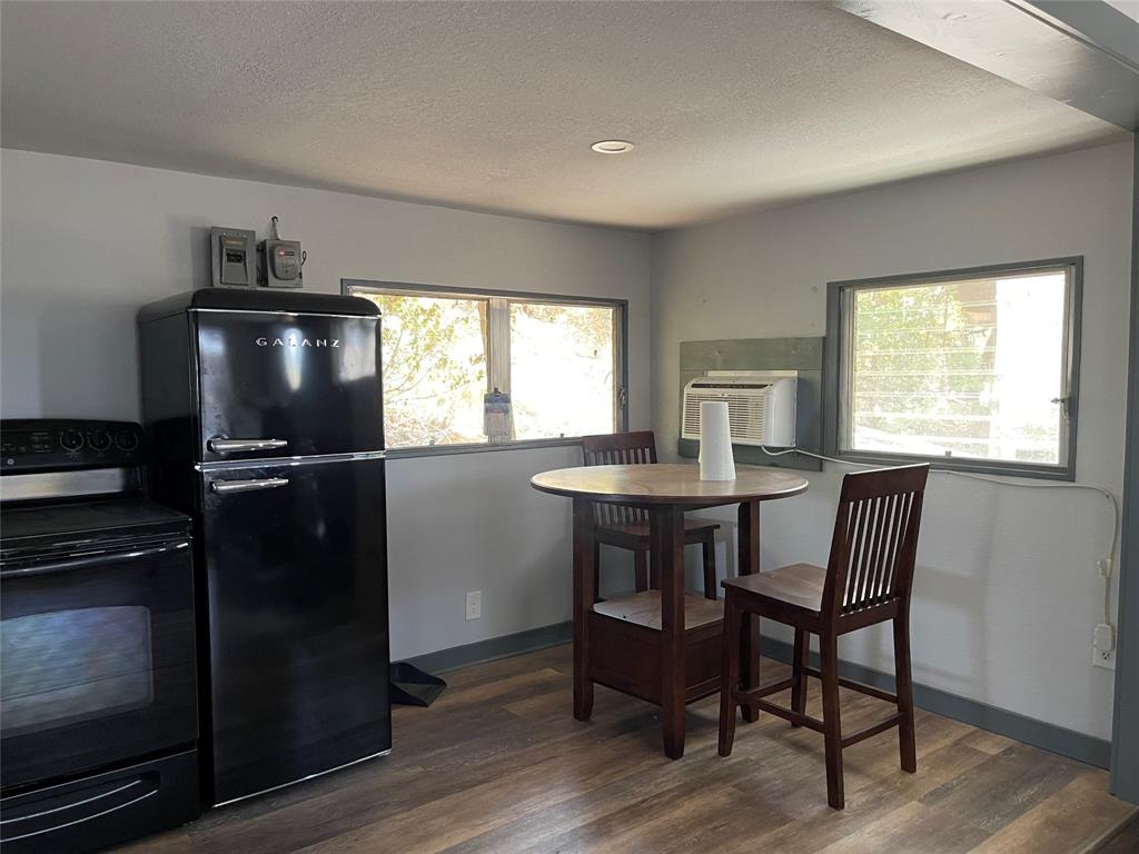 111 Pr 1725 Property Photo 6