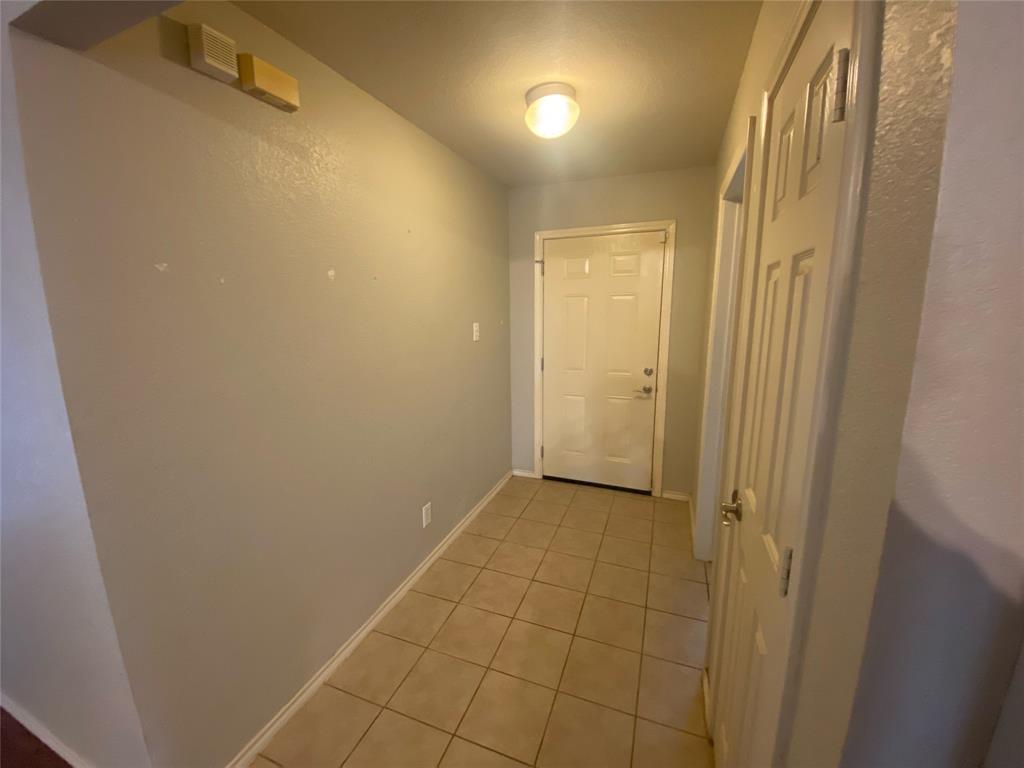 8001 Harvest Drive Property Photo 3