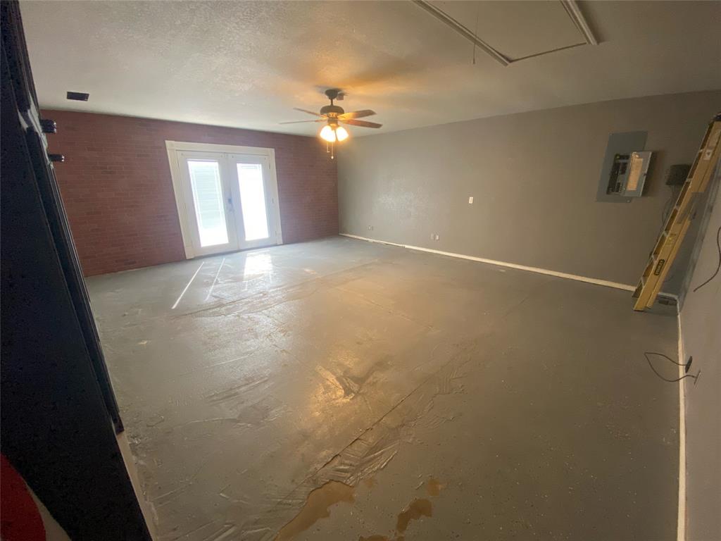 8001 Harvest Drive Property Photo 6