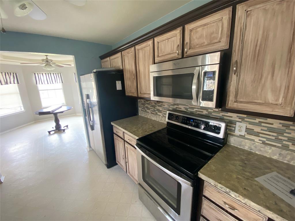 8001 Harvest Drive Property Photo 10