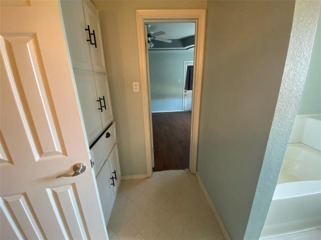 8001 Harvest Drive Property Photo 14
