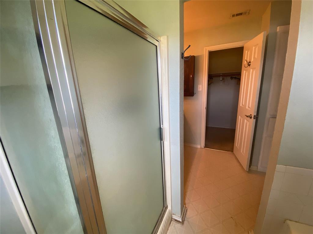 8001 Harvest Drive Property Photo 17