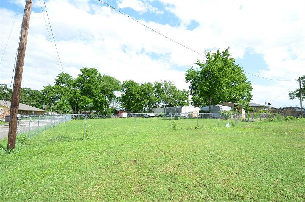 267 N Grand Saline Street Property Photo 5