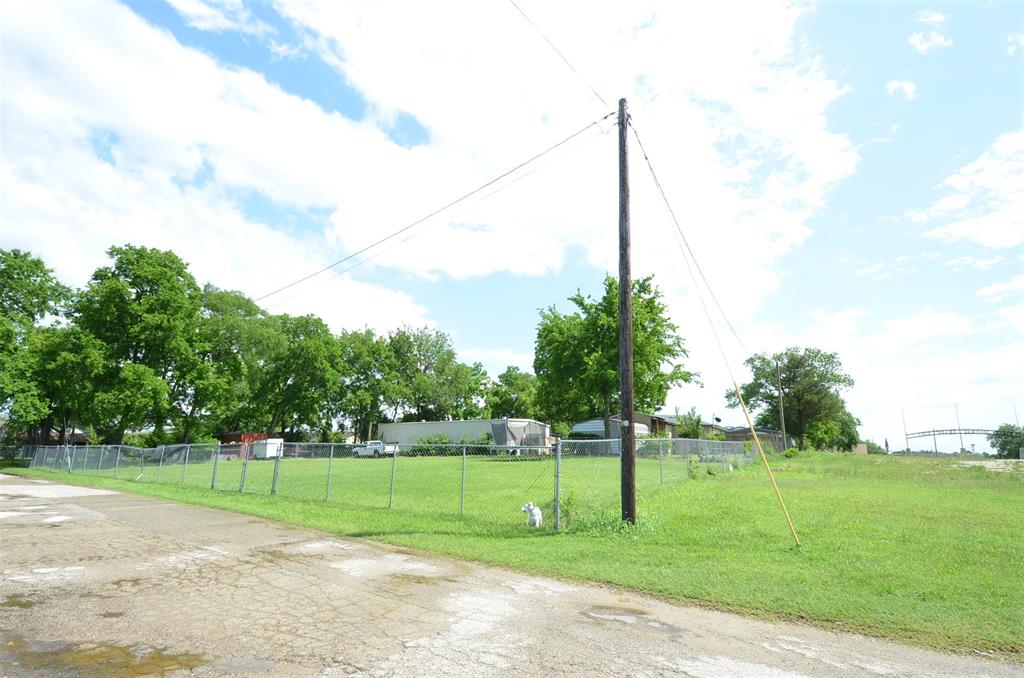 267 N Grand Saline Street Property Photo 7