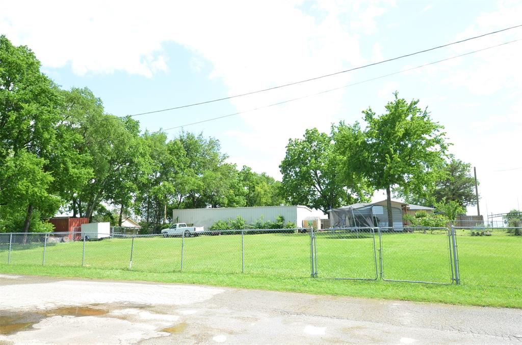 267 N Grand Saline Street Property Photo 8