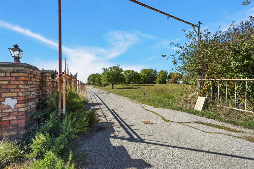 1415 Fm 1389 Property Photo 4