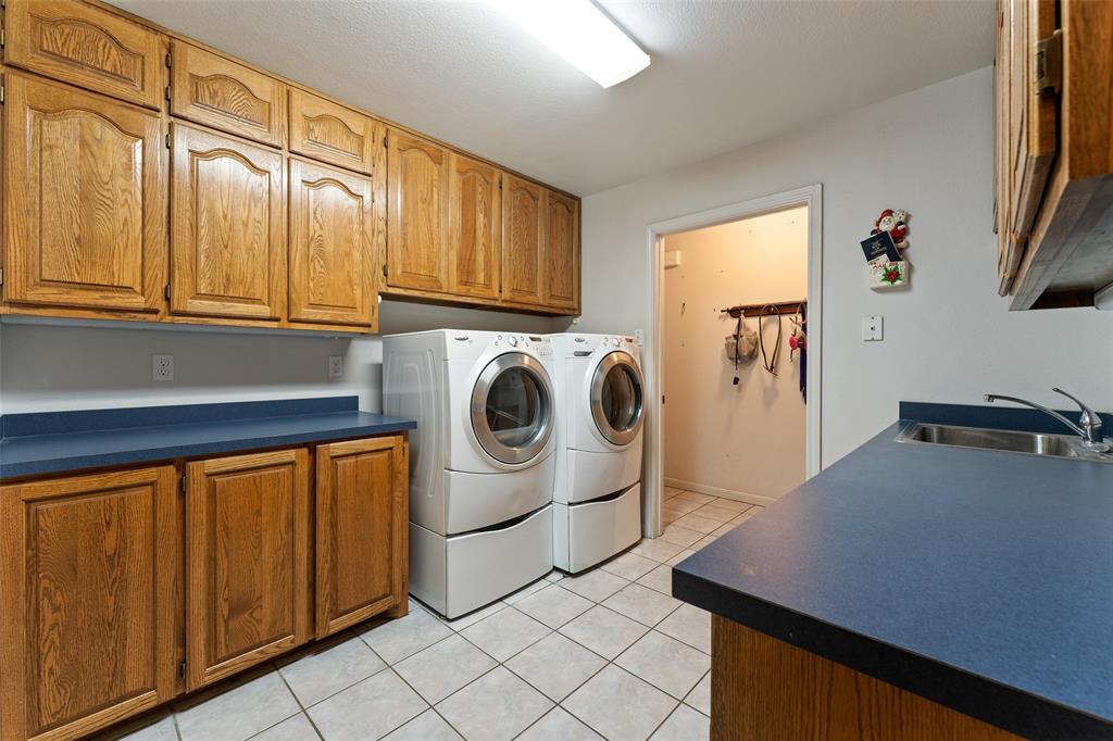375 County Road 401 Property Photo 17