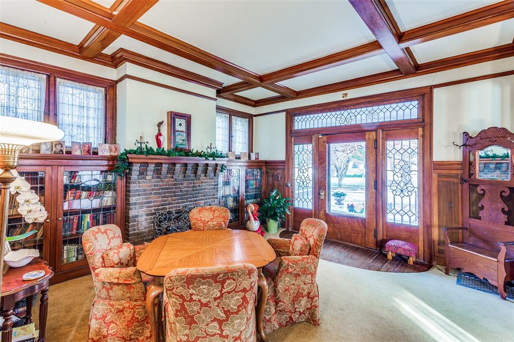 1215 Elizabeth Boulevard Property Photo 6