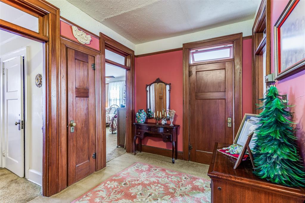 1215 Elizabeth Boulevard Property Photo 10