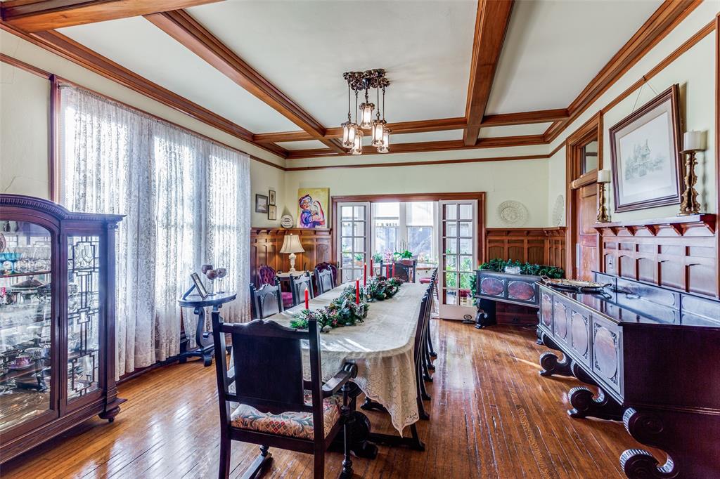 1215 Elizabeth Boulevard Property Photo 11