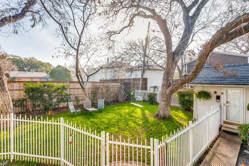 1215 Elizabeth Boulevard Property Photo 23
