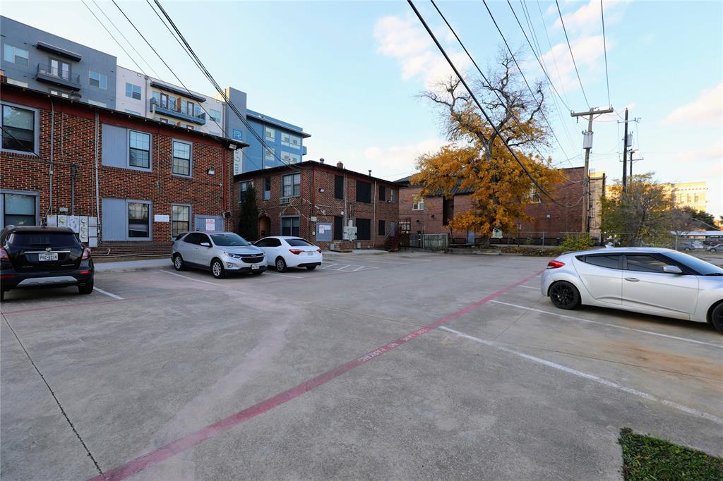 1115 S Jennings Avenue Property Photo 11