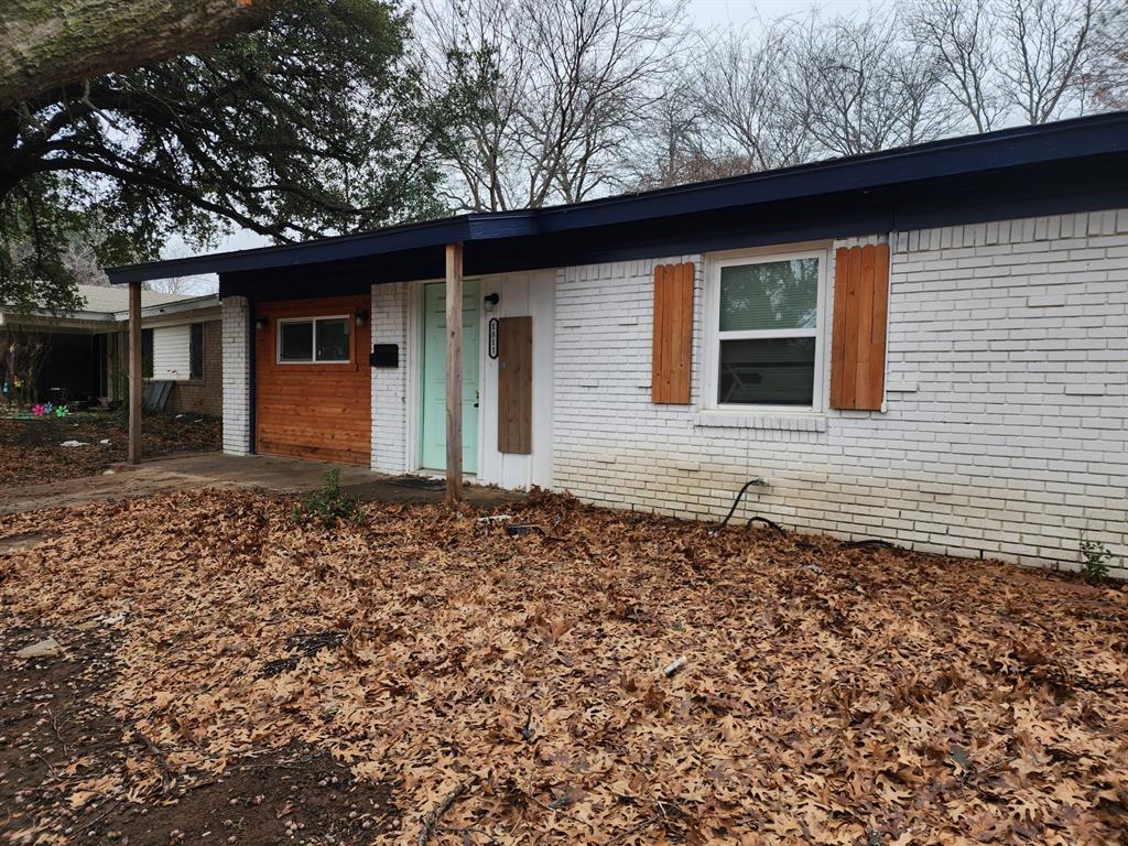 1811 Kent Drive Property Photo 2