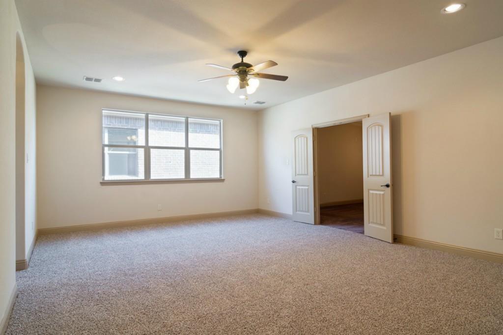 1021 Taylor Drive Property Photo 4