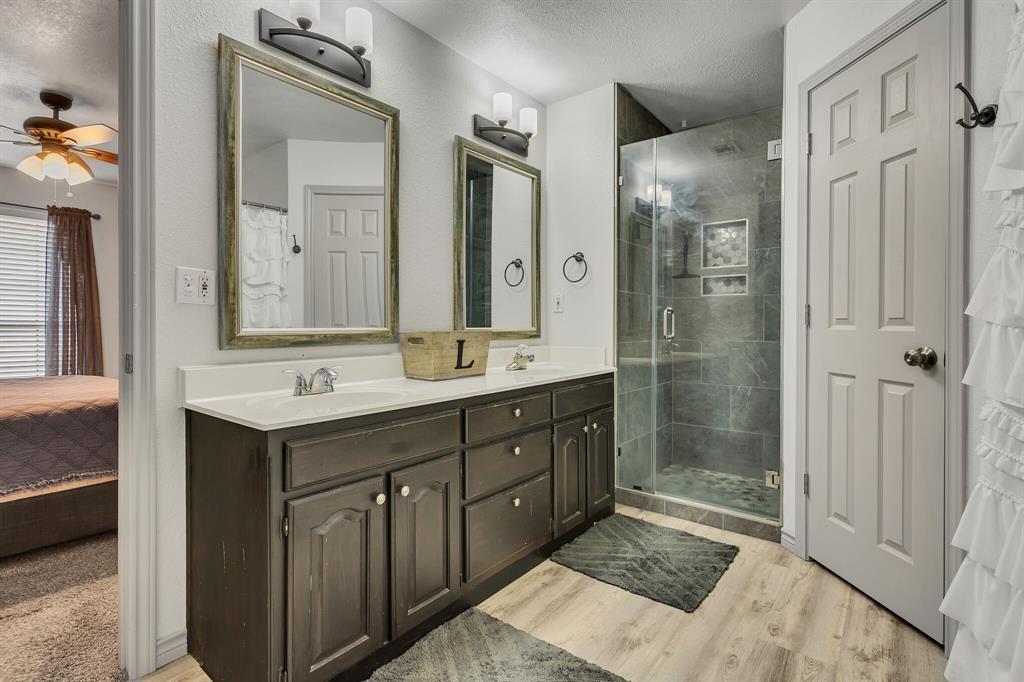 4204 Angelina Drive Property Photo 8