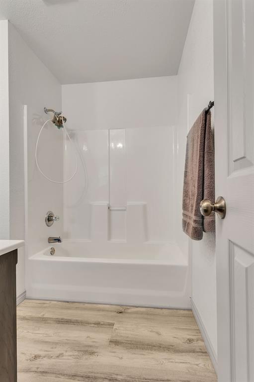 4204 Angelina Drive Property Photo 11