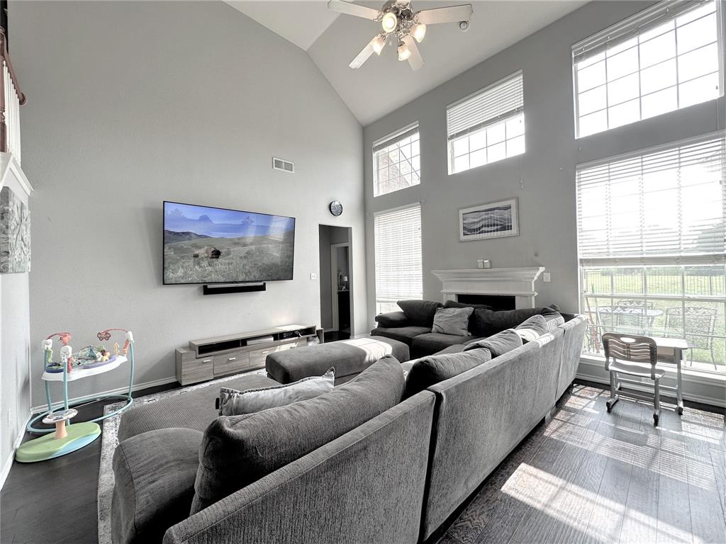 1221 Andromeda Way Property Photo 5
