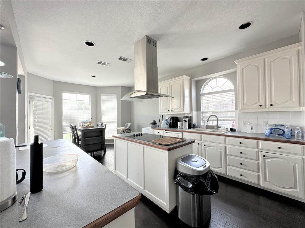 1221 Andromeda Way Property Photo 7