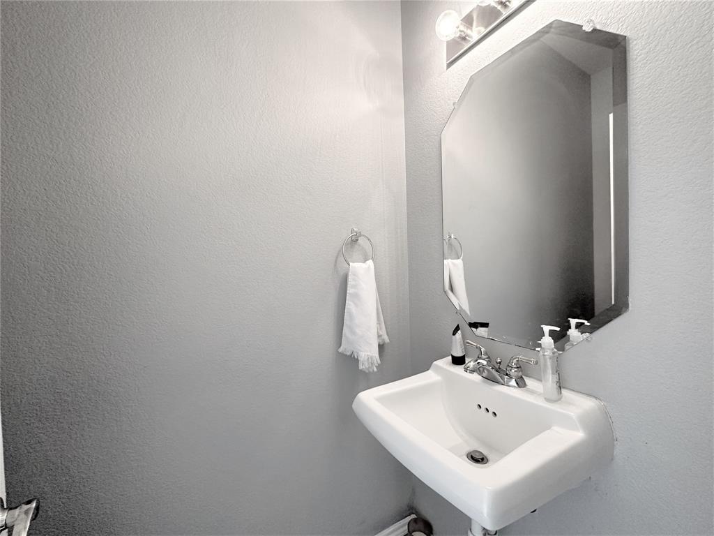 1221 Andromeda Way Property Photo 21