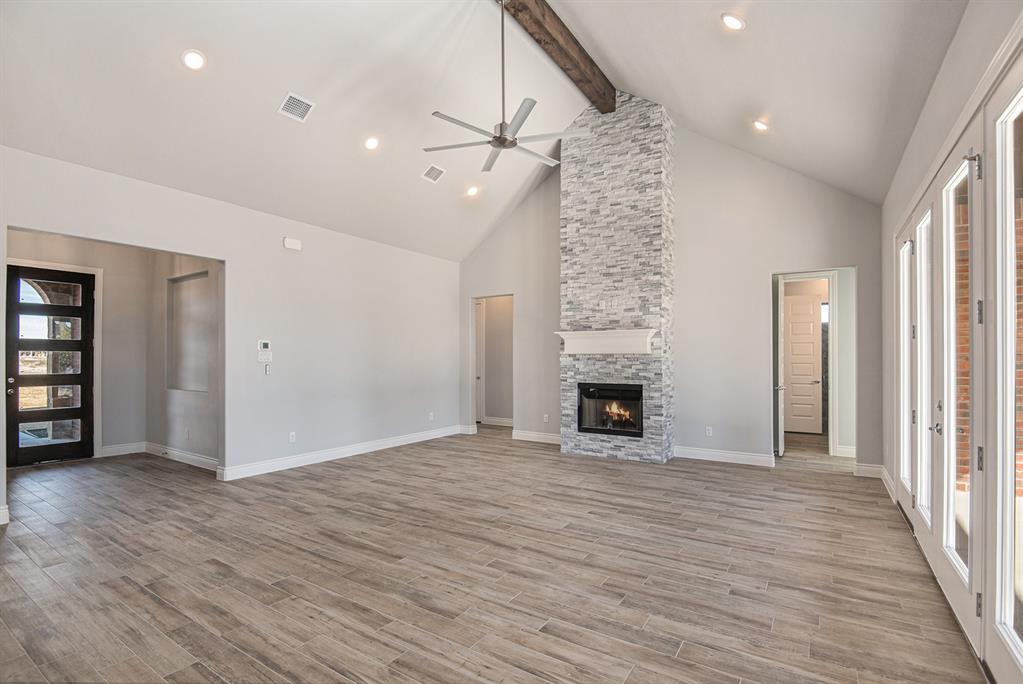 628 Gatlin Pass Property Photo 6