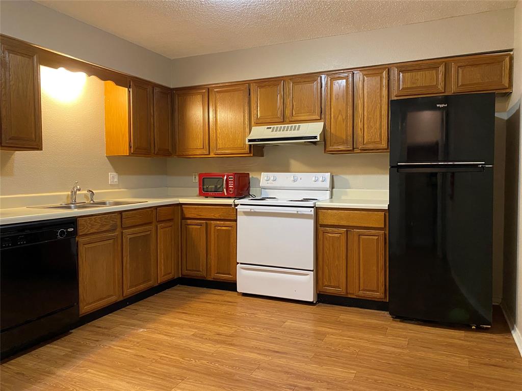 3063 Olympia Property Photo 5