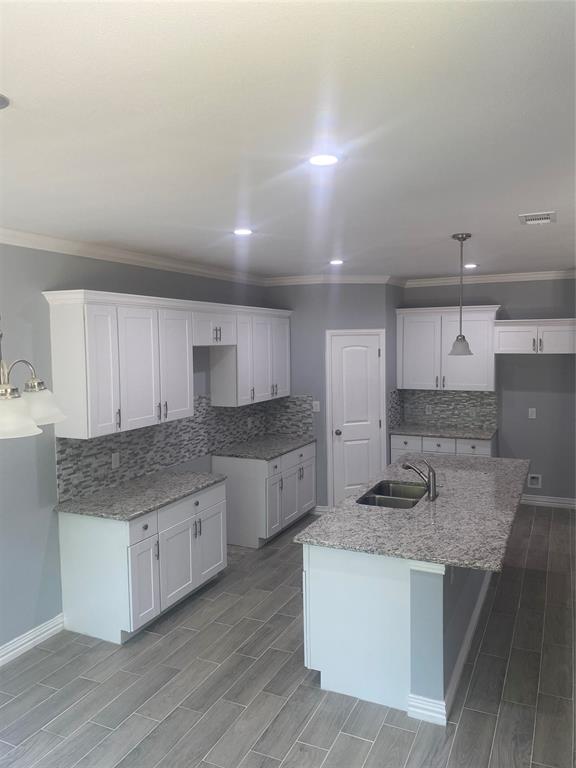 123 Channelview Drive Property Photo 12