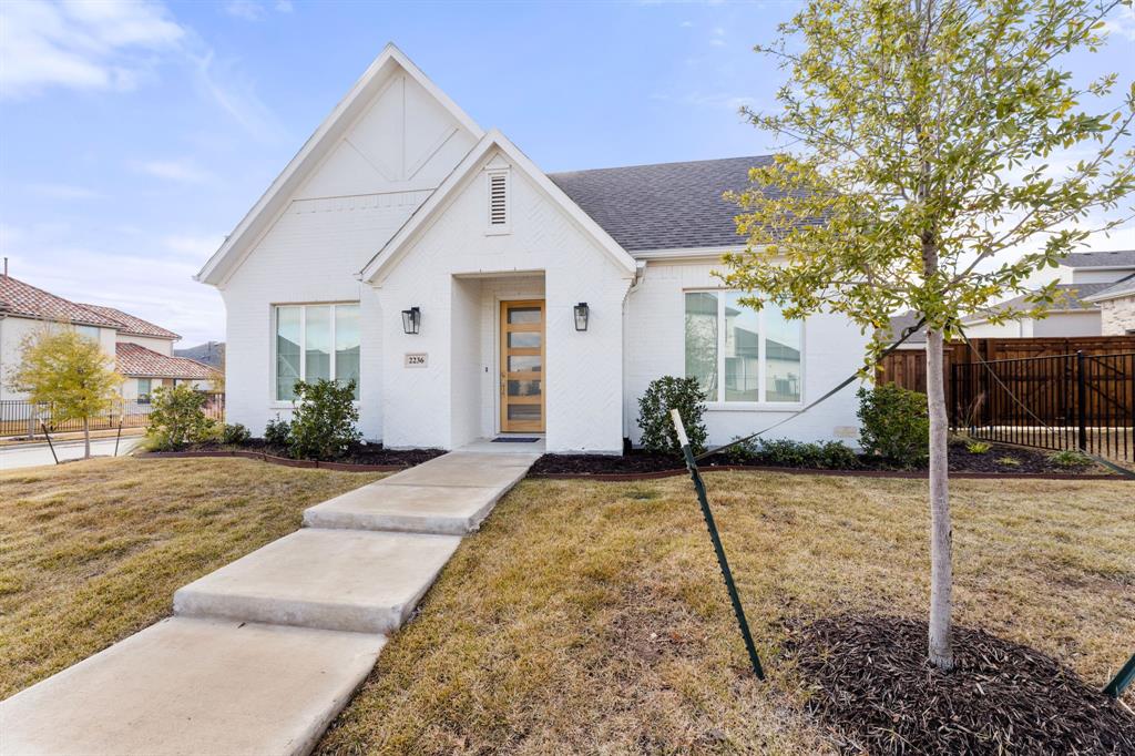 2236 Offerande Drive Property Photo 2