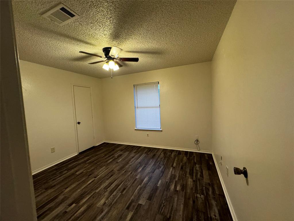 1102 Snowberry Street Property Photo 5