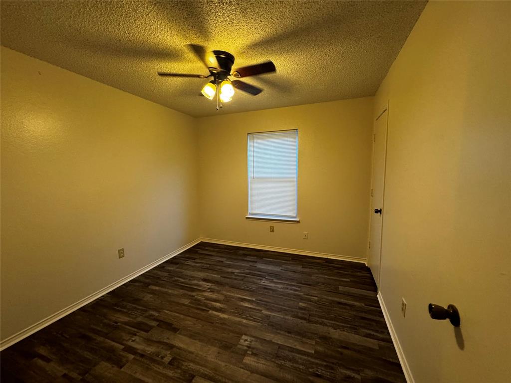 1102 Snowberry Street Property Photo 6