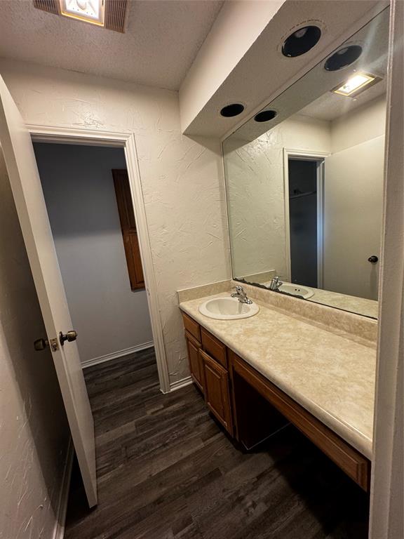 1102 Snowberry Street Property Photo 8