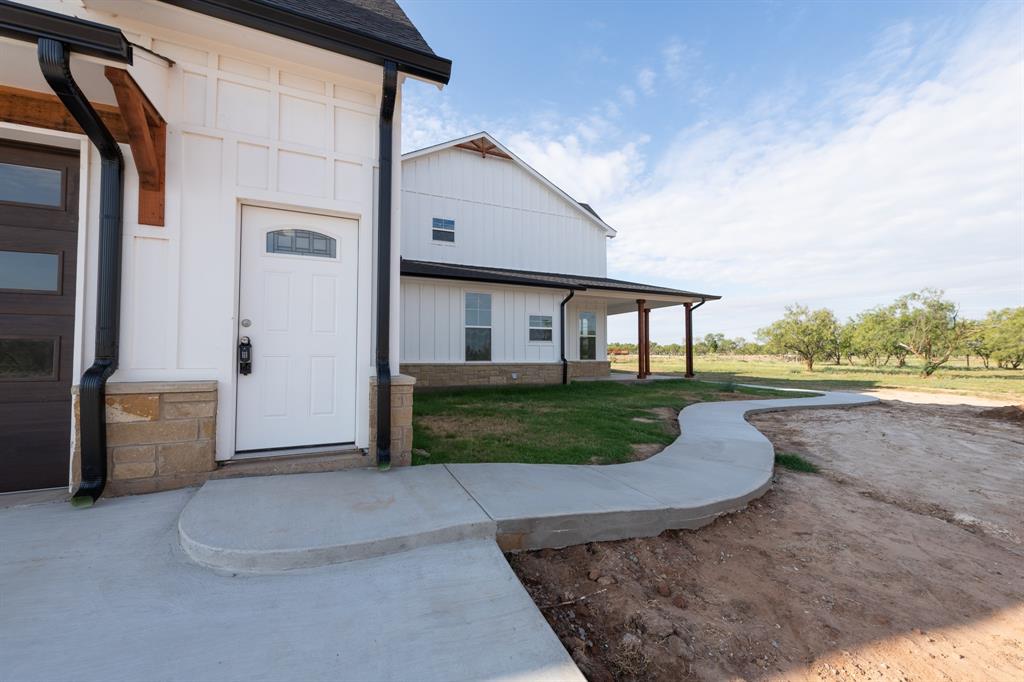 443 Elva Court Property Photo 4