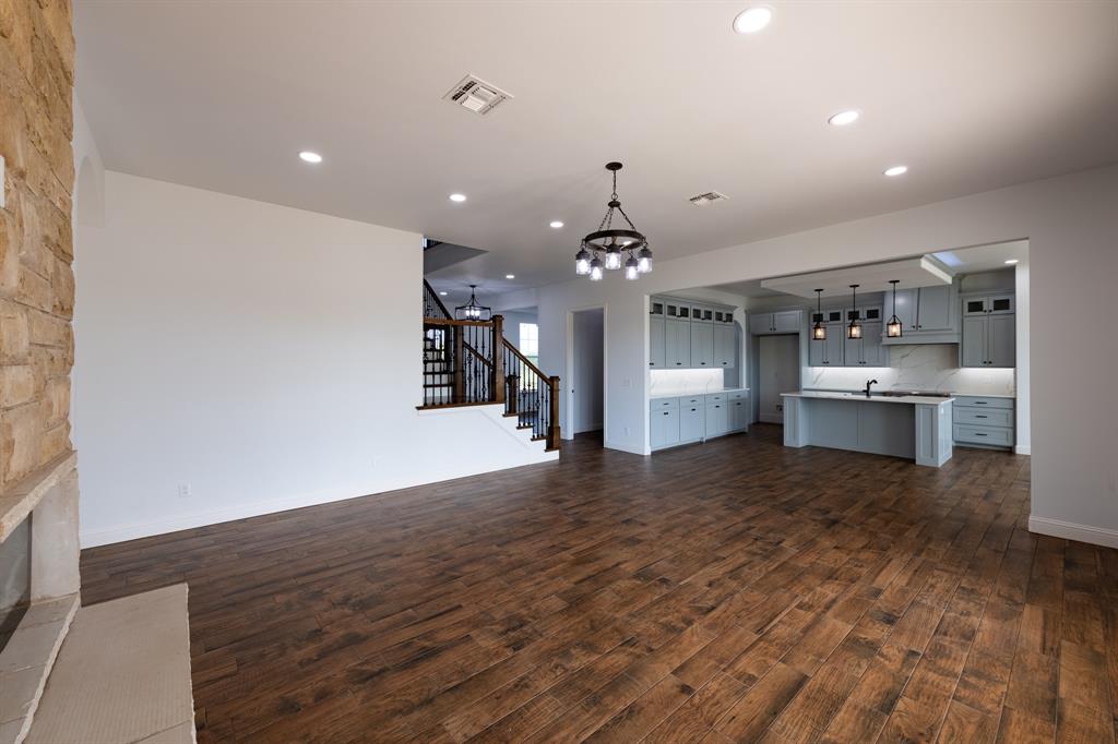 443 Elva Court Property Photo 16