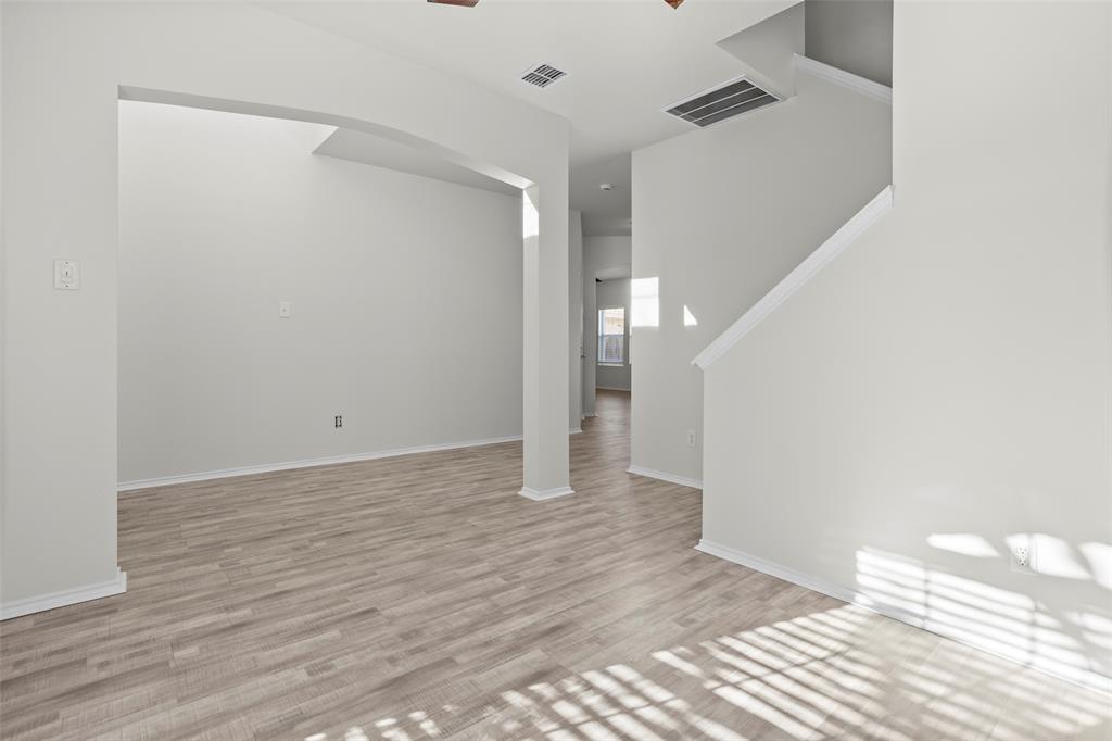 1433 Broken Spoke Court Property Photo 2